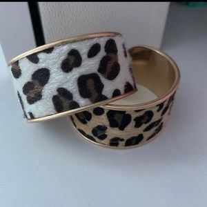 Gold bracelet